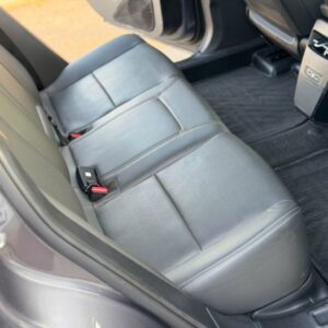 Hàng ghế sau rộng rãi