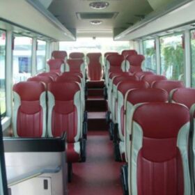 Xe trang bị đầy đủ tiện nghi
