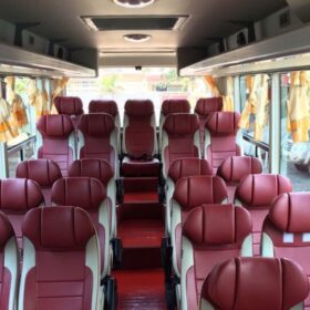 Xe sang trọng, sạch sẽ